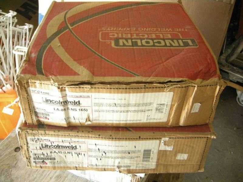 lot 17 image: Lincolnweld Welding Wire