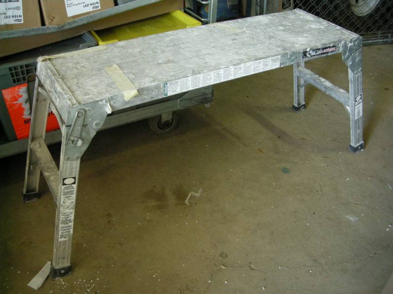 lot 81 image: Gorilla Aluminum Platform