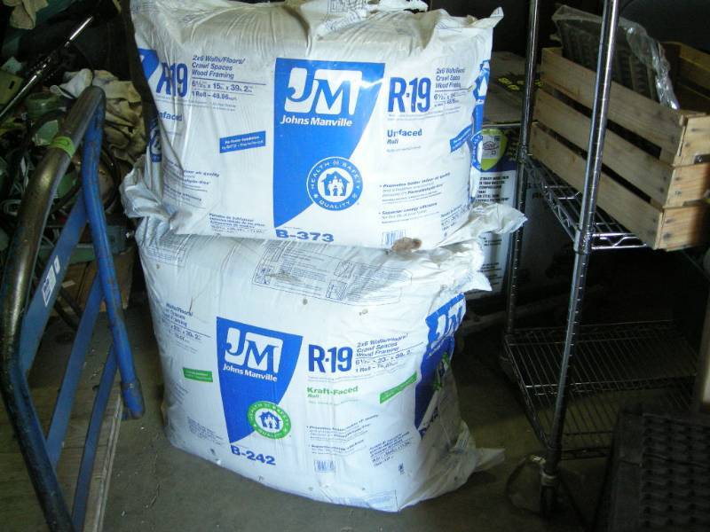 lot 80 image: 2 Bags R-19 Insulation