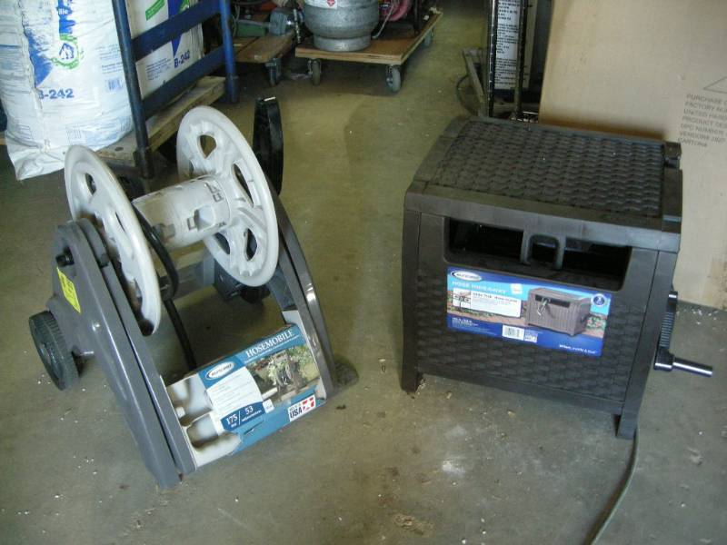 lot 86 image: 2 Suncast Hosereels