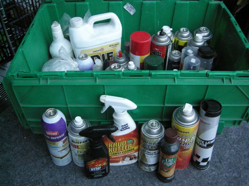 lot 114 image: Household Paint, Bug Killer, Cleaners, Oils