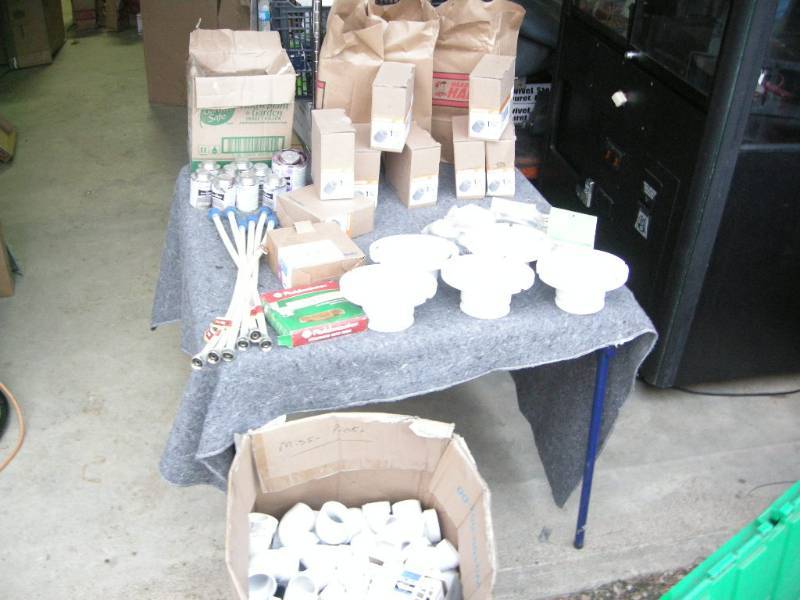 lot 115 image: Misc Household Plumbing