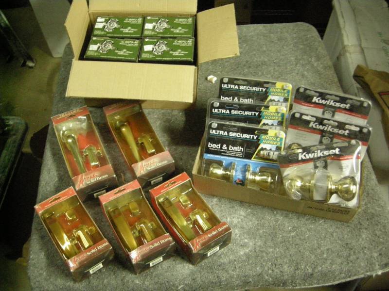 lot 152 image: Misc Door HandleLatches