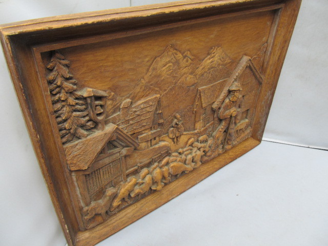 lot 40 image: Vintage Deep Relief Carved Pastoral Scene