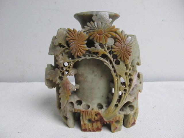 lot 39 image: Vintage Chinese Carved Jade or Green Soapstone Vase