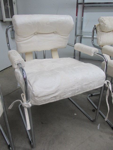 lot 45 image: Set of 3 Original Mid Century Italian TUCROMA Chairs by Guido Faleschini