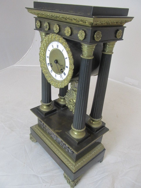 lot 35 image: Beautiful French Cast Bronze Pillar Clock 