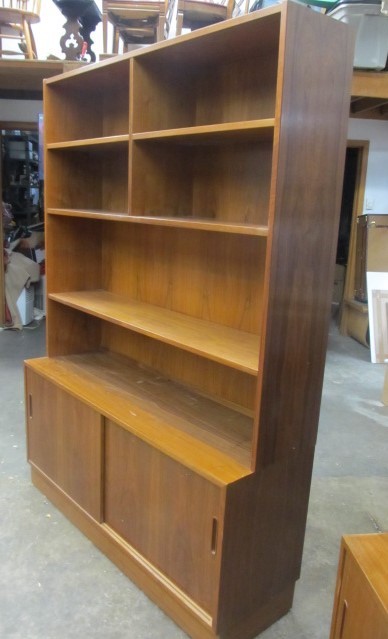 lot 6 image: 1960s Signed Danish Modern HUNDEVAD Teak Hutch