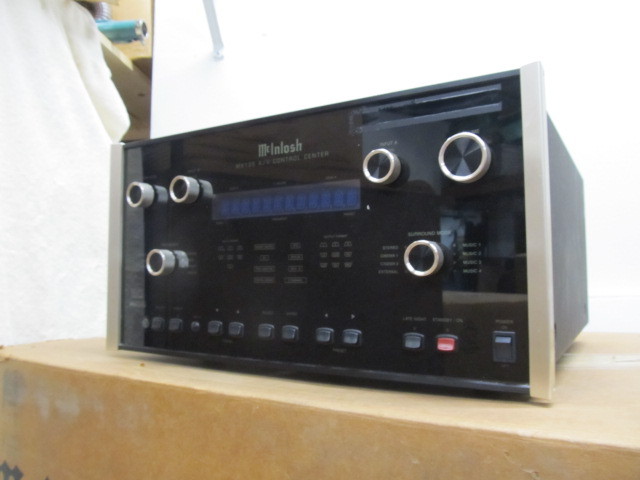 lot 102 image: McIntosh MX135 AV Control Center wOriginal Box & Remote