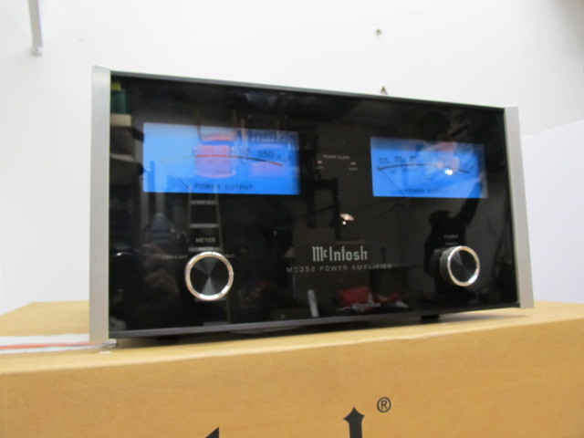 lot 105 image: McIntosh MC352 Power Amplifier wOriginal Box