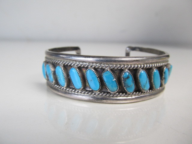 lot 12 image: Vintage Signed Navajo J.M. BEGAY Turquoise Sterling Cuff Bracelet 