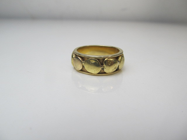 lot 9 image: Large Solid 14K Gold Mens Ring - 17.3 Grams