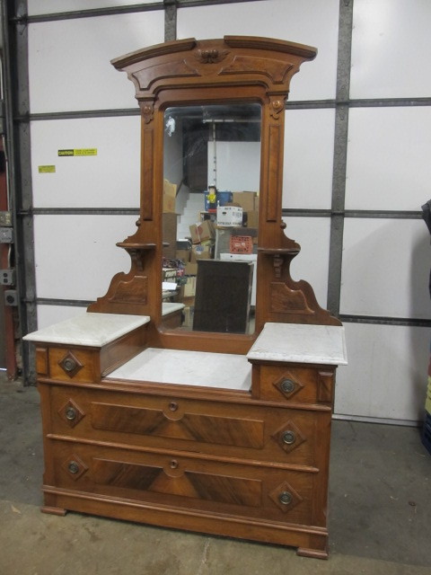 lot 149 image: Quality Antique Marble Top Dresser wMirror