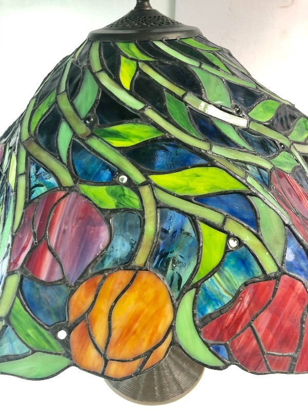 lot 121 image: Original HANDEL Bronze Lamp Base wBeautiful Stained Glass Shade
