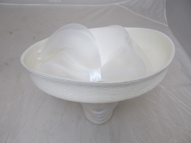 lot 22 image: New w Tags Womens Fancy Hat - White w Mesh Bow
