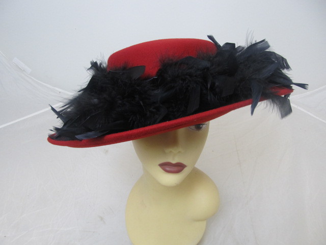 lot 9 image: BRAND NEW Betmar Luxury Womens Hat Scarlet w Black Feathers