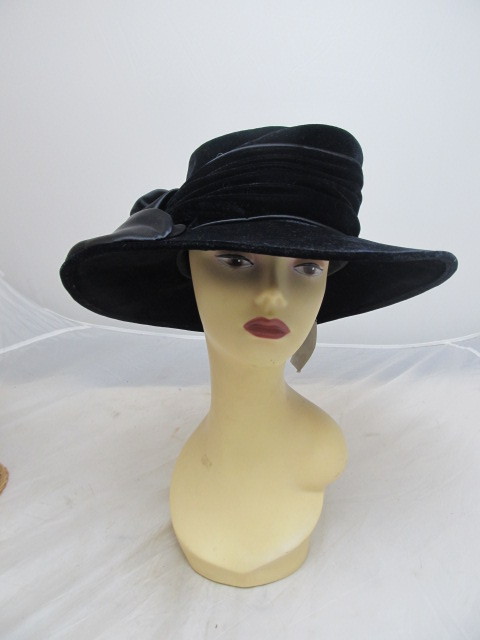 lot 90 image: Beautiful BRAND NEW Plaza Suite by BETMAR Womens Fashion Hat - Black