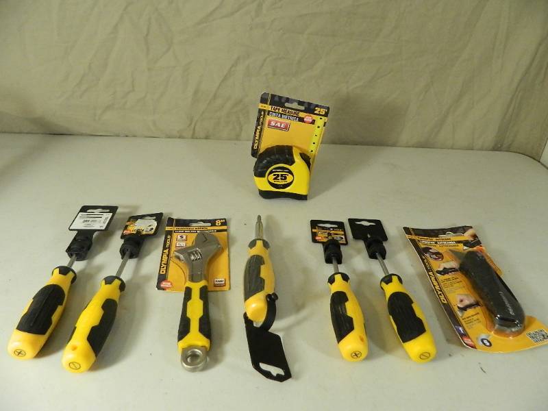 lot 12 image: 8 New Olympia Tools