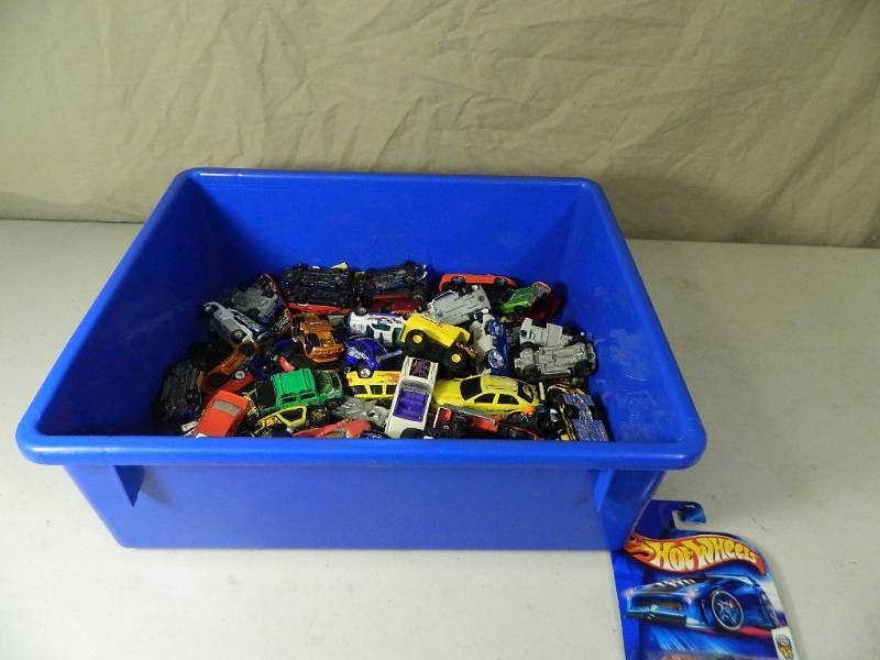 lot 63 image: Cars