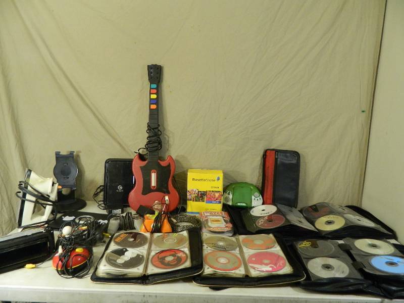 lot 135 image: Assorted Electronics