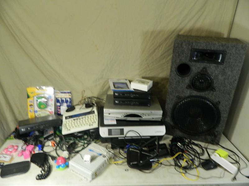 lot 136 image: Speaker, Printer, Assorted Electronics
