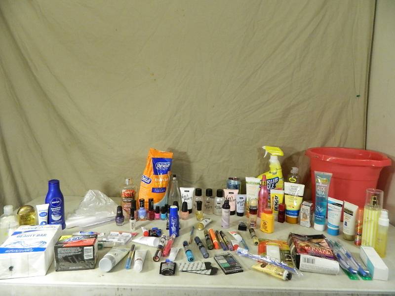 lot 141 image: Personal Products