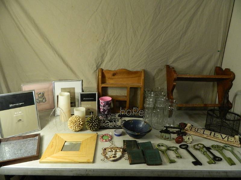 lot 151 image: Decor and More