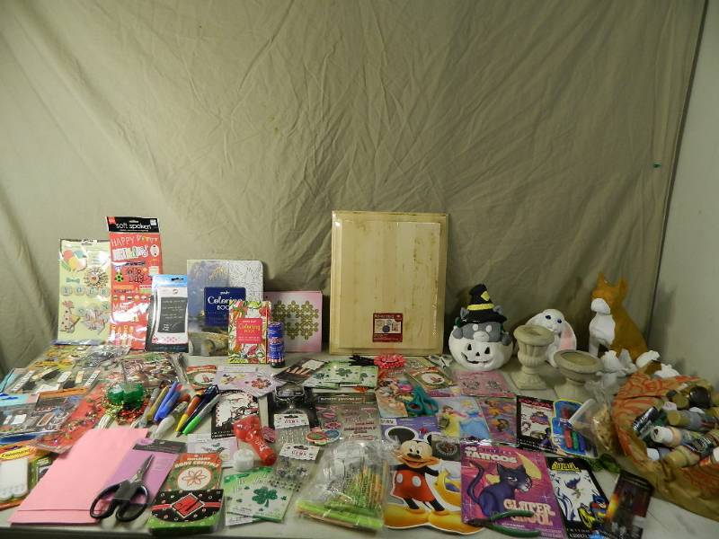 lot 156 image: Craft Items