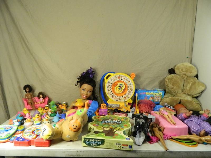 lot 177 image: Toys and Games