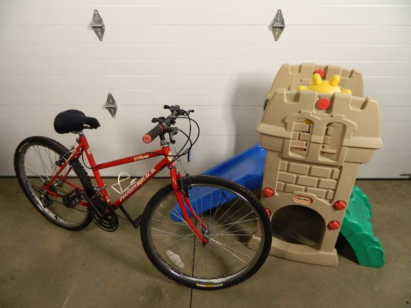 lot 94 image: Take What You Want Bike and Playground