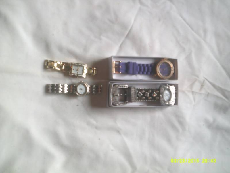 lot 14 image: 4 WATCHES