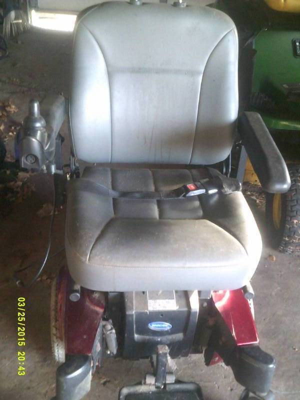 lot 25 image: PRONTO STEP ELECTRIC WHEEL CHAIR