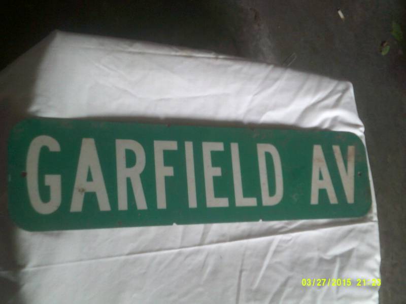 lot 50 image: GARFIELD AVE SIGN