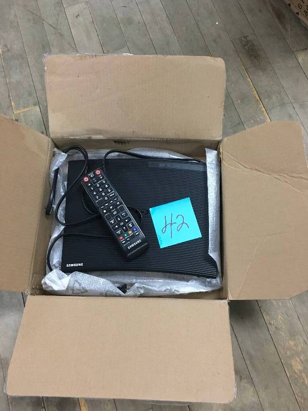 SAMSUNG BD-J5100 Blu-ray Player open box in like new condition