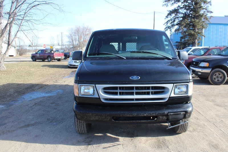 1998 Ford E250 Van - One Owner - Tommy Lift -