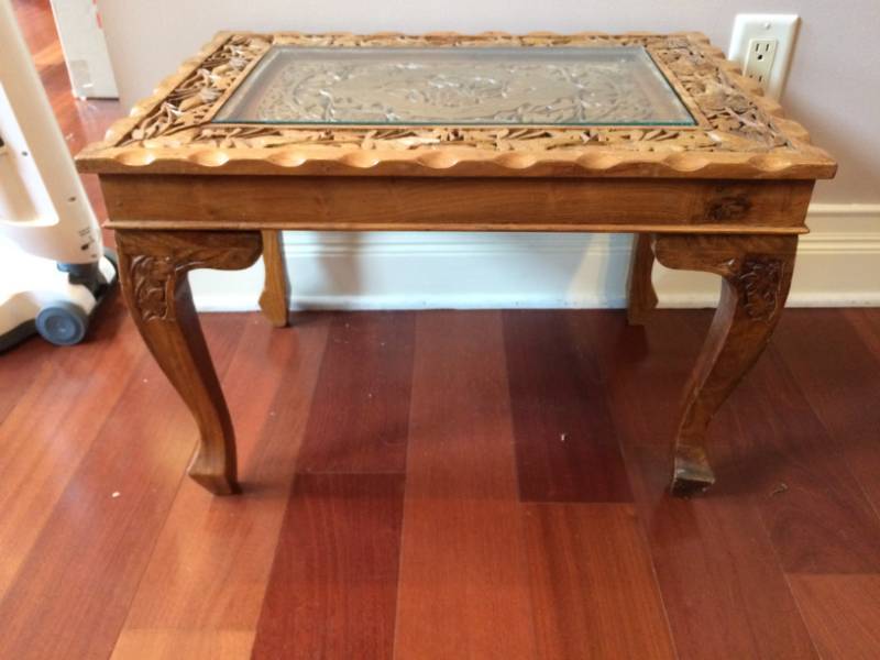 lot 6 image: WOW PURCHASED AT AN EXCELSIOR ANTIQUE STORE AFRICAN DEEP CARVED WOOD & GLASS INLAYED END SIDE LAMP TABLE - GORGEOUS & PAINTED DETAILS