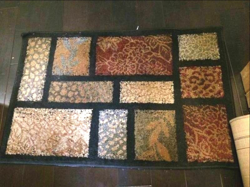 lot 28 image: WORLD RUG TRADERS CONTEMPORARY RUG RUNNER & MAT - GREAT CONDITION - NO STAINS MATCHES LARGE RUG IN LOT #29  