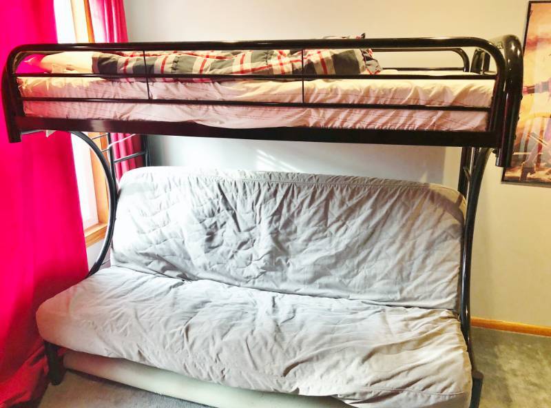 lot 32 image: CONTEMPORARY C FRAME BLACK METAL TWIN-FULL FUTON BUNK BED - EXCELLENT CONDITION Free Used MATTRESSES included BUYER SAYS THESE MATTRESSES ARE IN EXCELLENT NO STAINS CONDITION