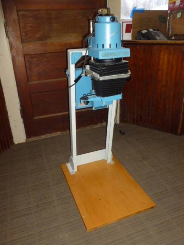 lot 5 image: Vintage Photography Equipment