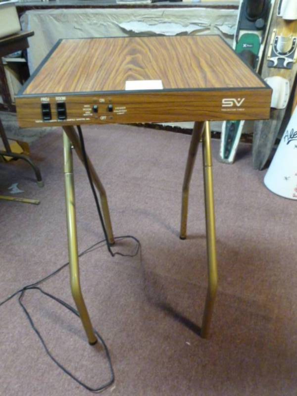 lot 10 image: Projection Table