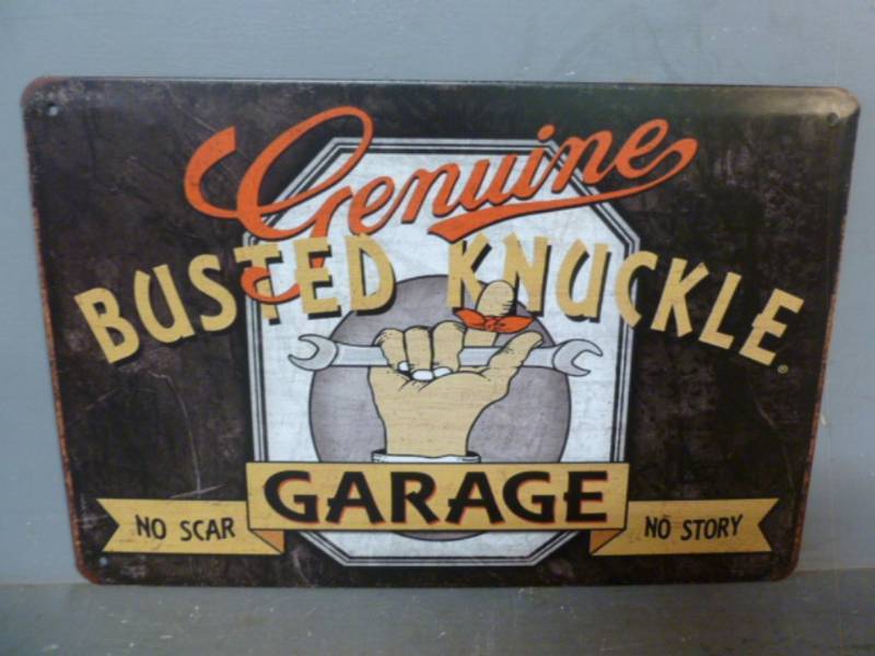 lot 40 image: Sign