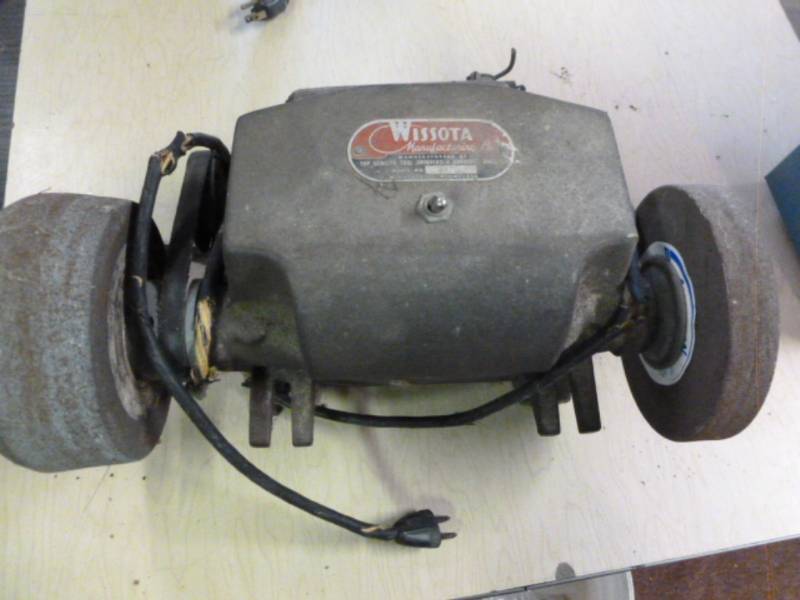 lot 71 image: Bench Grinder