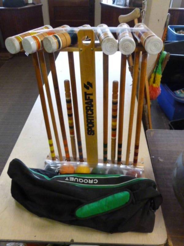 lot 76 image: Croquet Set