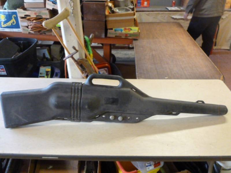 lot 82 image: ATV Gun Case