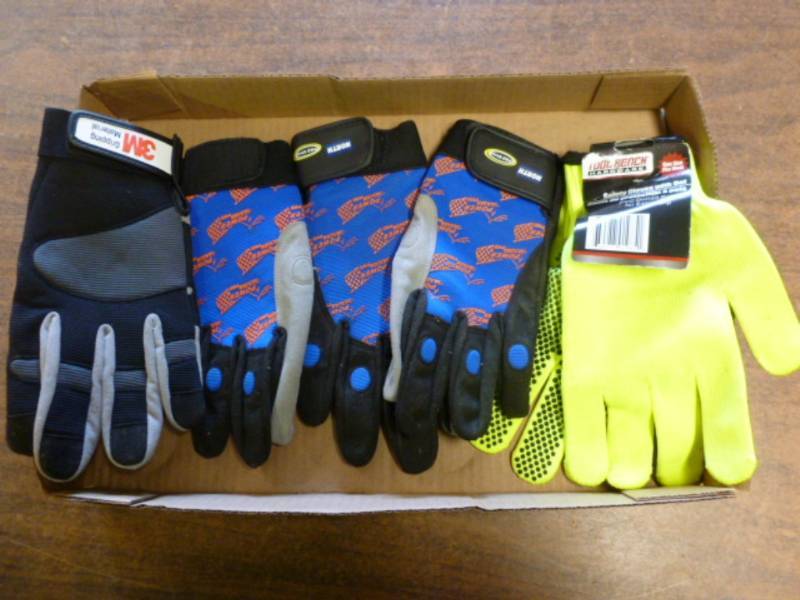 lot 103 image: Work Gloves