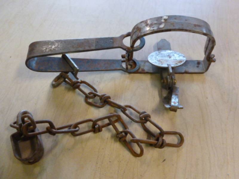 lot 105 image: Leg Trap