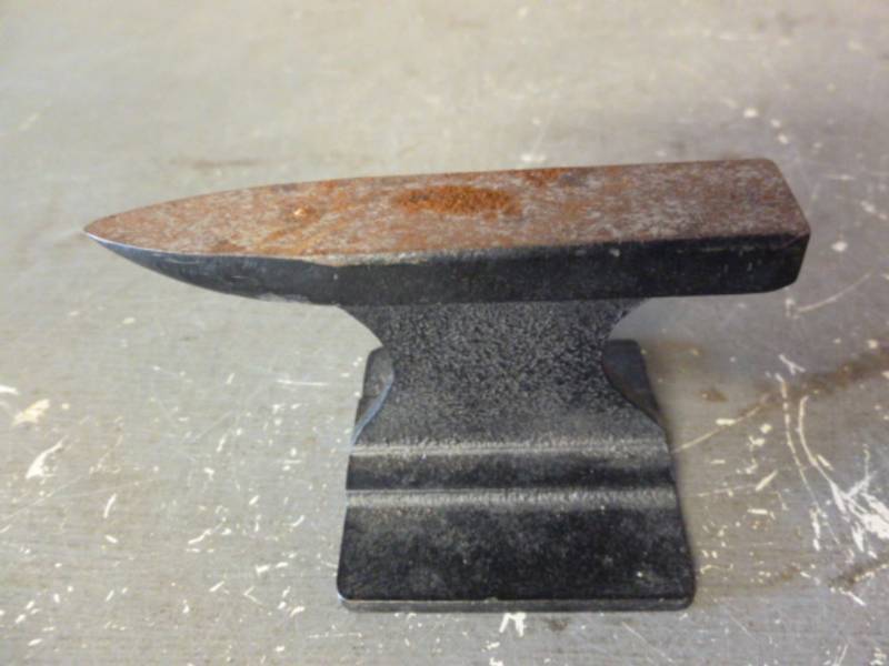 lot 181 image: Anvil