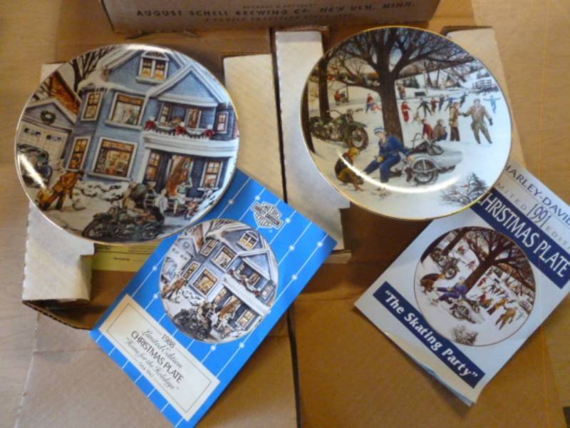 lot 158 image: Harley Davidson Collectible