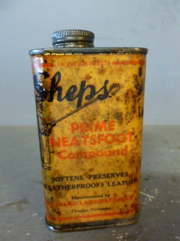 lot 185 image: Vintage Oil Can