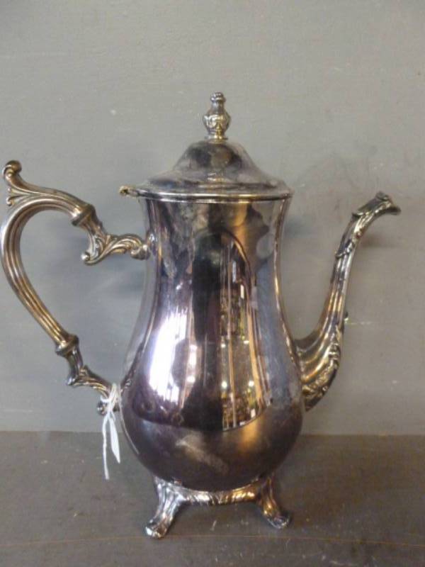 lot 218 image: Vintage Tea Pot